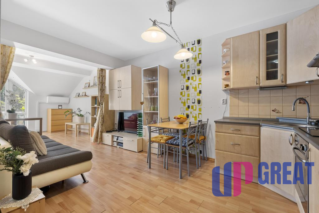 Na predaj veľkometrážny 1-izbový byt s balkónom v Šamoríne