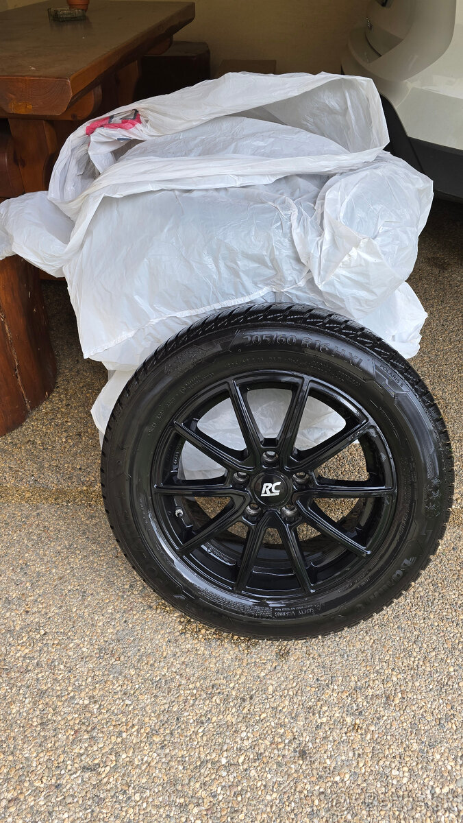 5x114,3 R16 ET45 x 6,5J + zimné pneu 205/60 R16