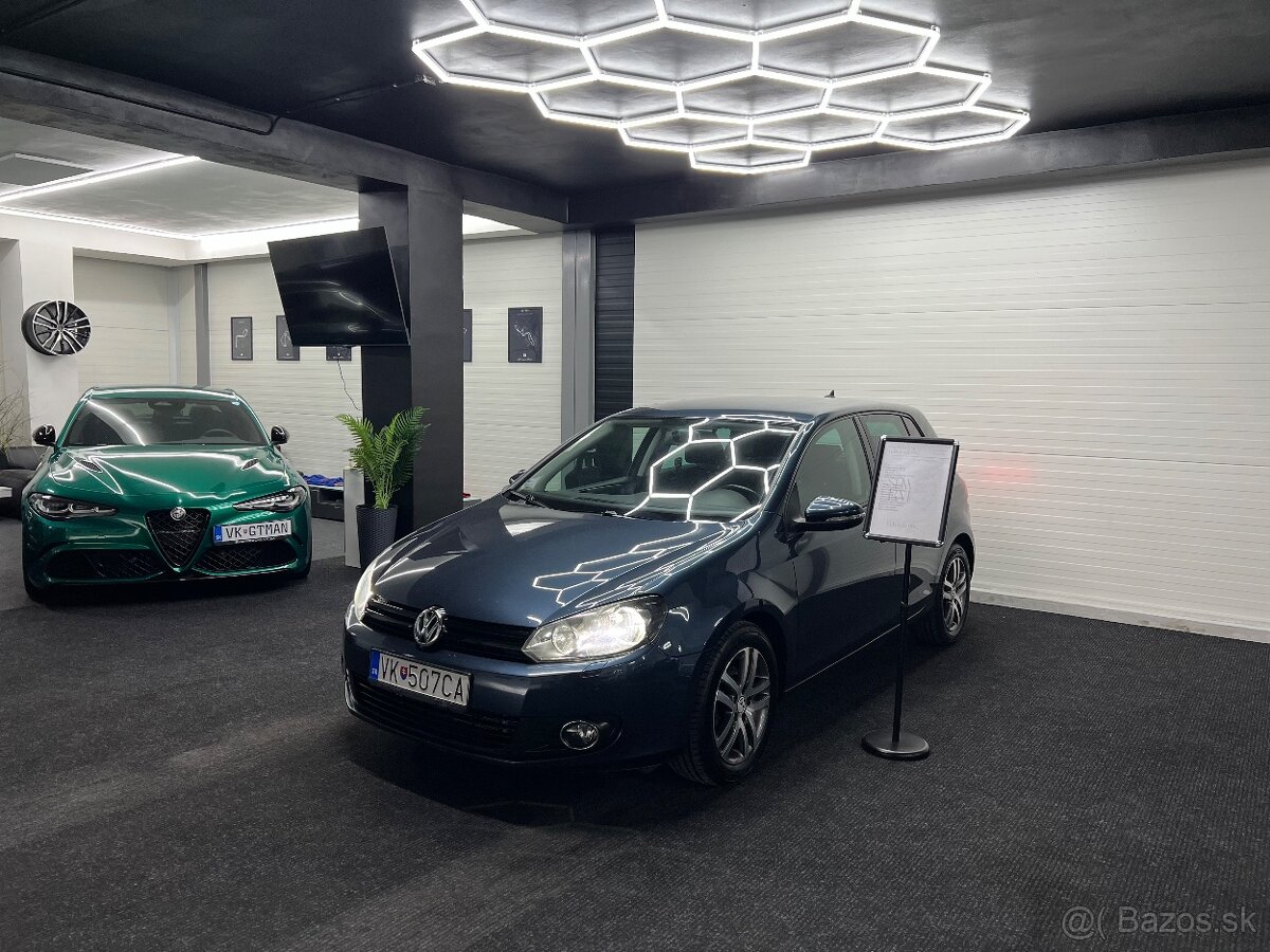 Volkswagen Golf 6 1.6tdi 77kw vyhrievané sedadlá 2.majitel