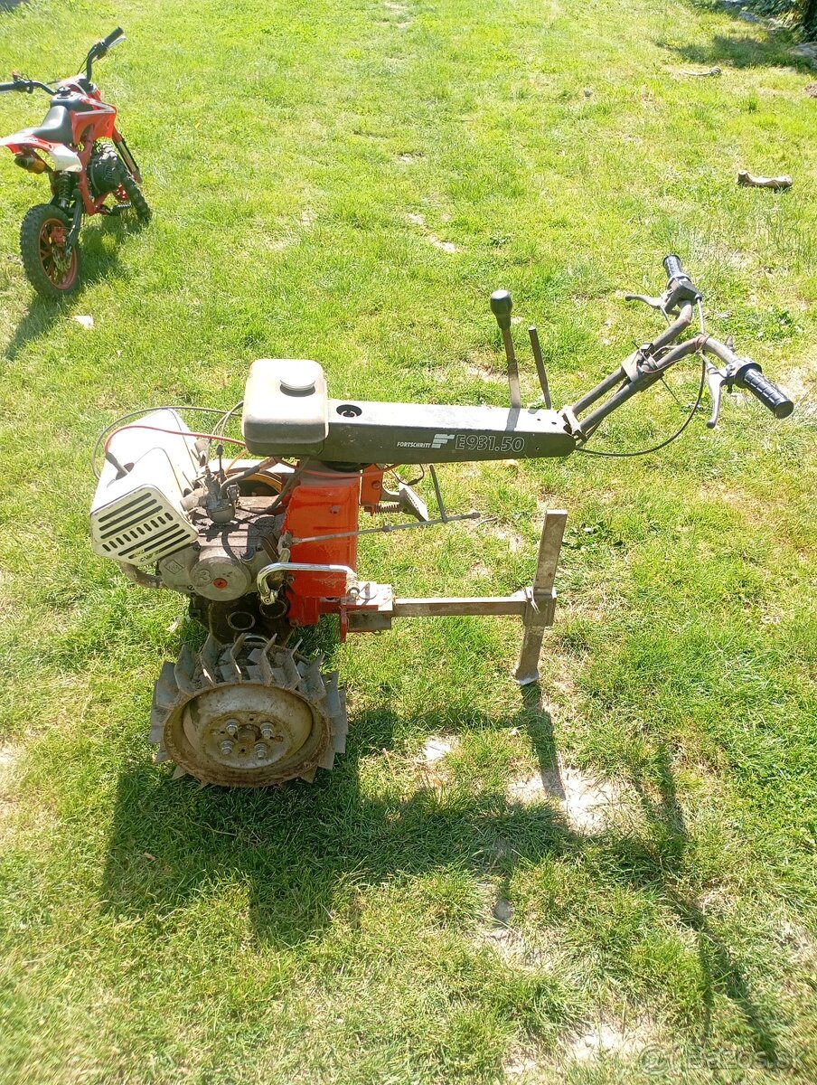 Malotraktor Fortschritt e930