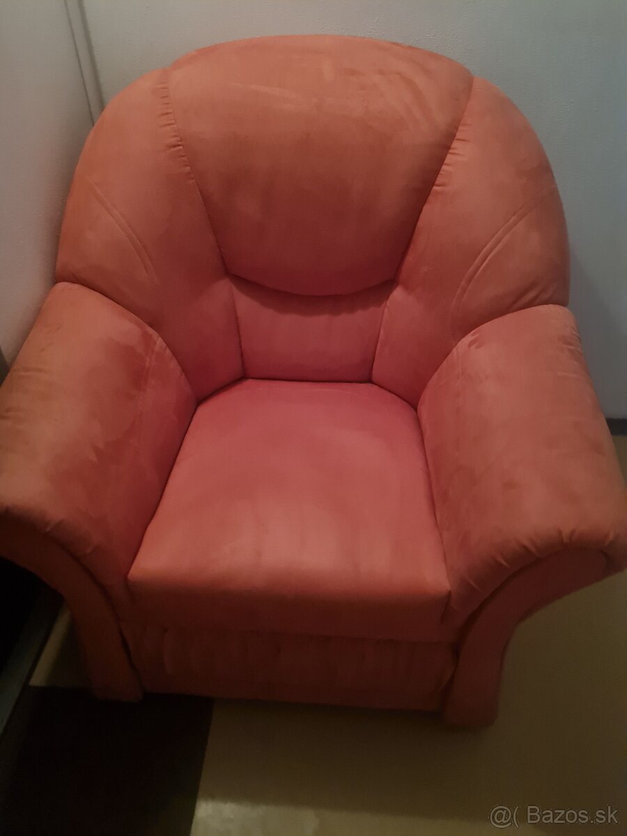 Predam dvojdielny gauč v dobrom stave