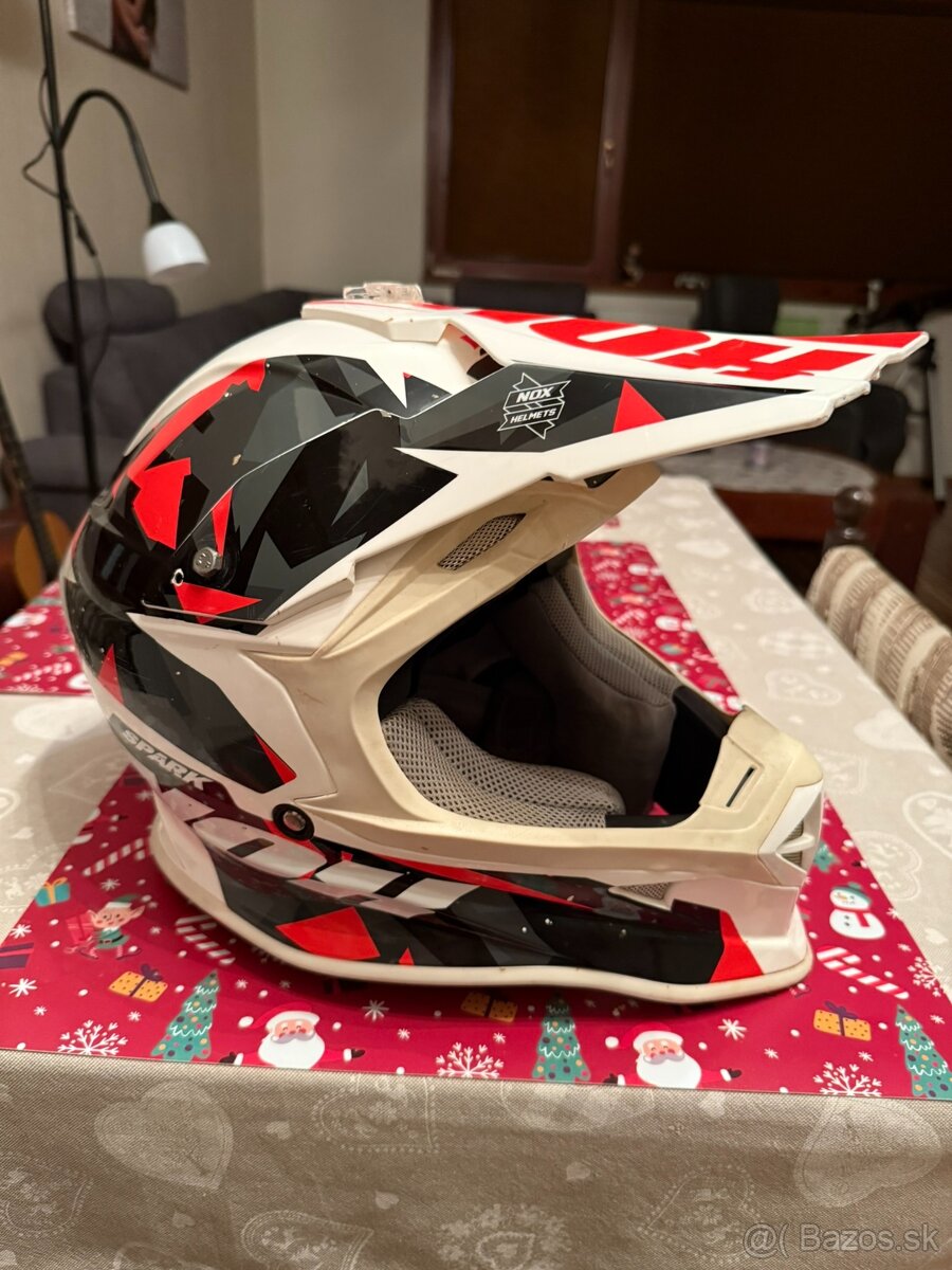 Prilba NOX SPARK