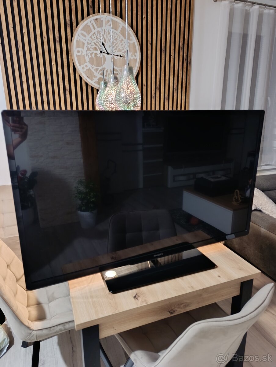Televízor Philips 120cm