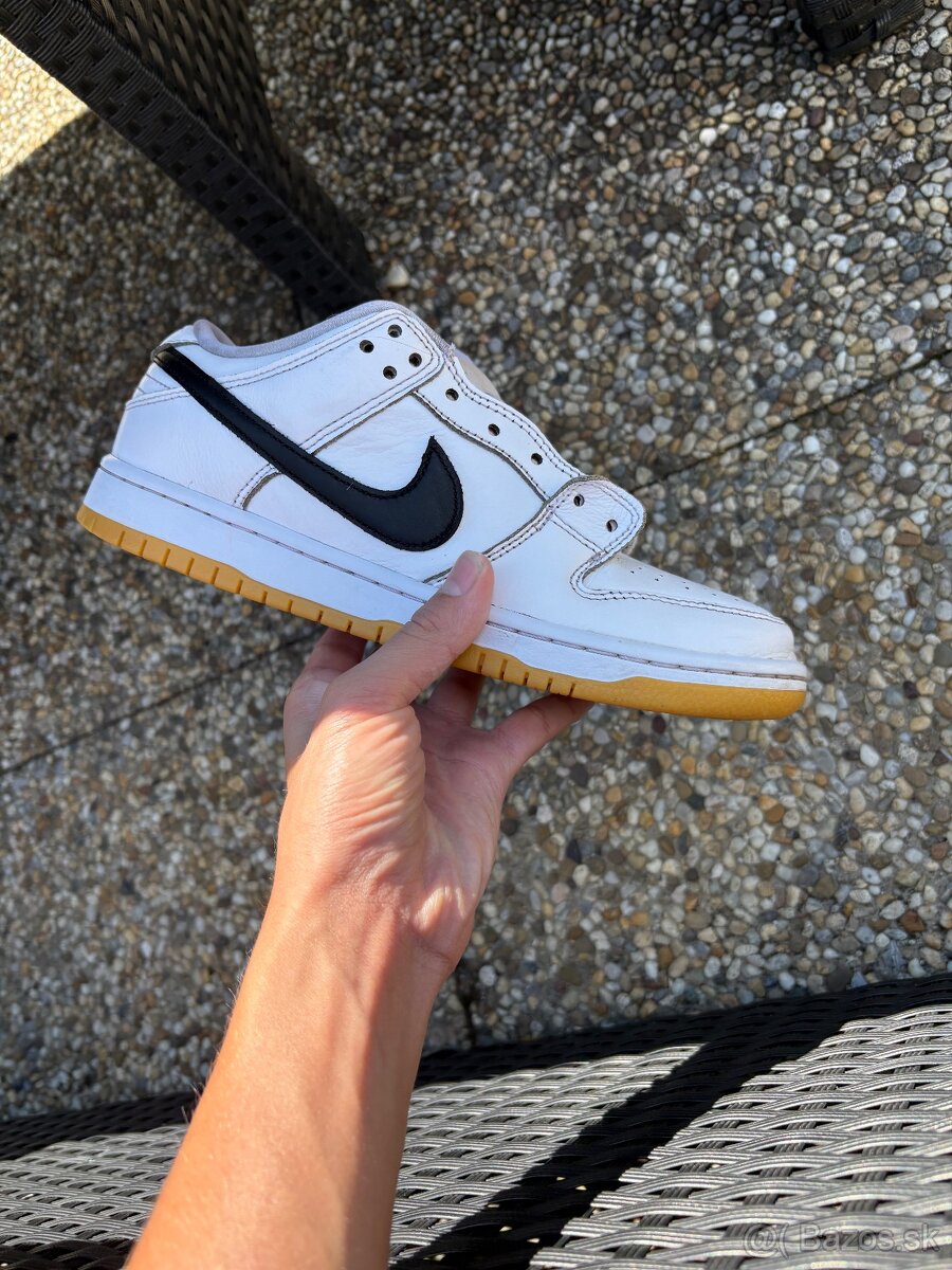 Nike dunk low sb white gum size 40