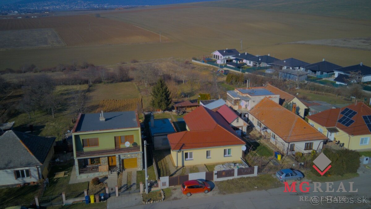 Na predaj útulný rodinný dom v Janíkovciach