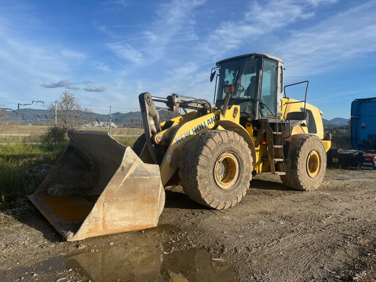 CELNY NAKLADAC NEW HOLLAND W270