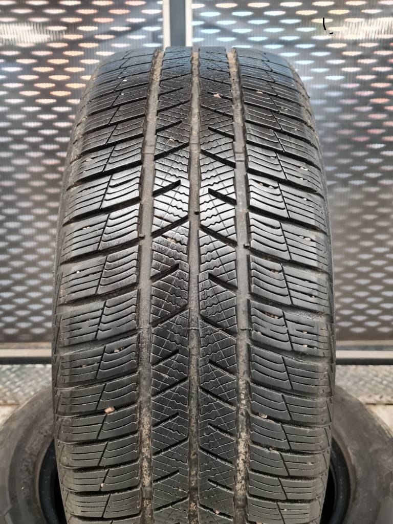 4x Zimné Barum 235/55 R17 103T zimné pneumatiky