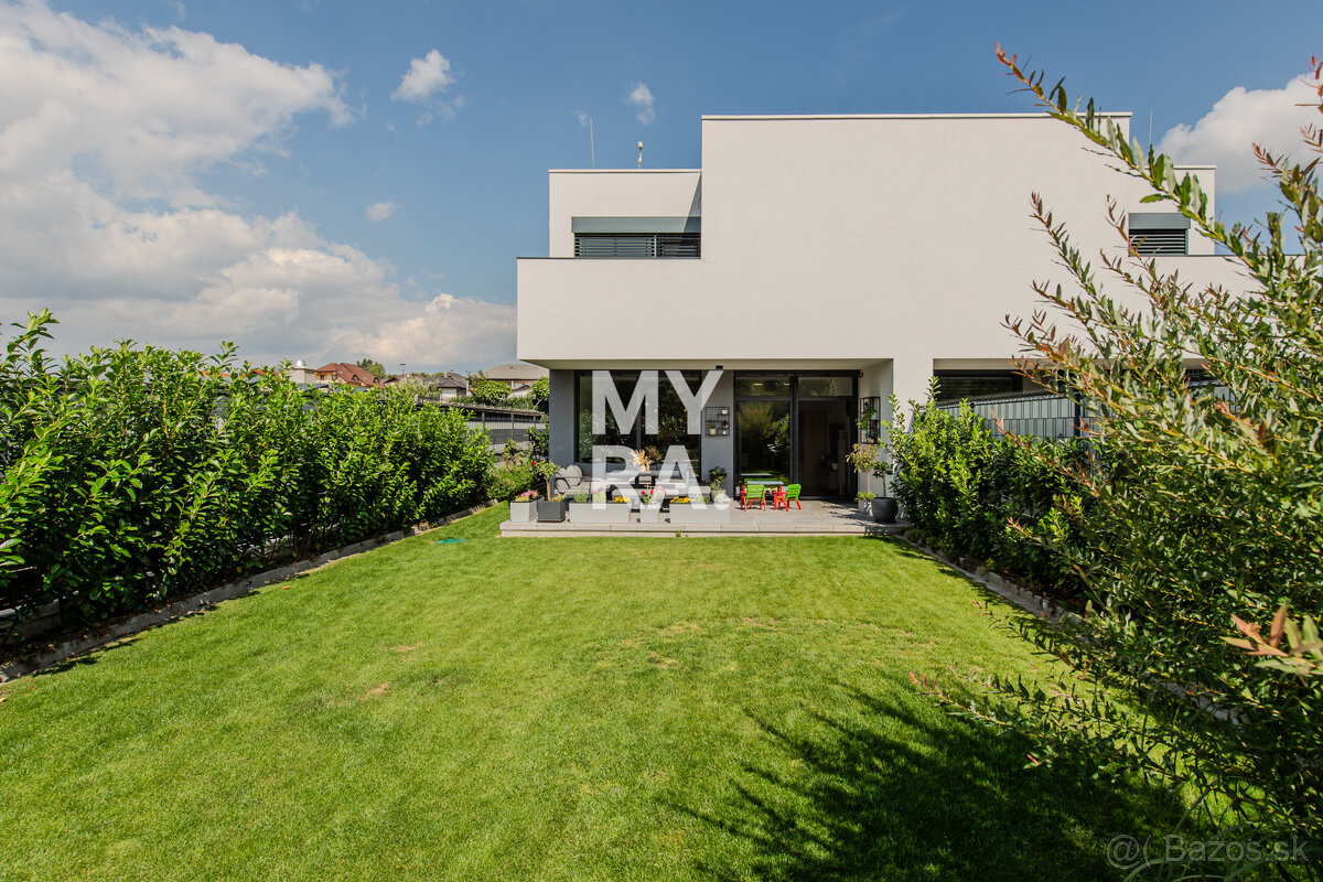 Na predaj moderný 5-izbový rodinný dom – Prešov, Šalgovik