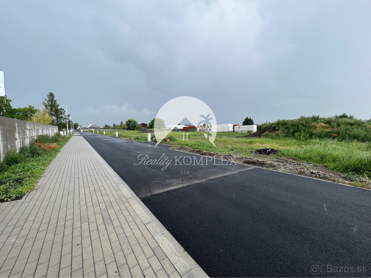 Reality KOMPLEX s.r.o. Vám ponúka na PREDAJ 9 lukratívnych p