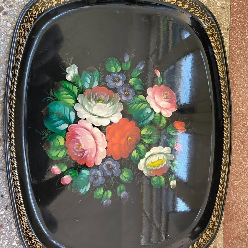 Ručne malovana tacka. 59x46 cm