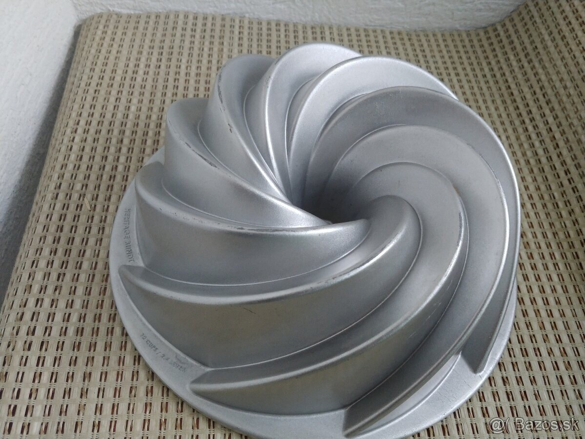 Forma na babovku RONDO, zn. Nordic Ware, Platinum Collection
