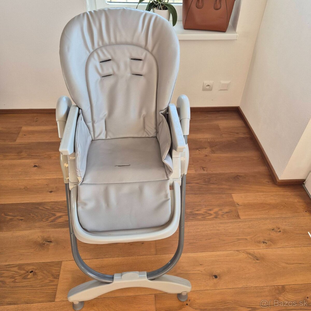 Detská jedálenská stolička polohovateľná