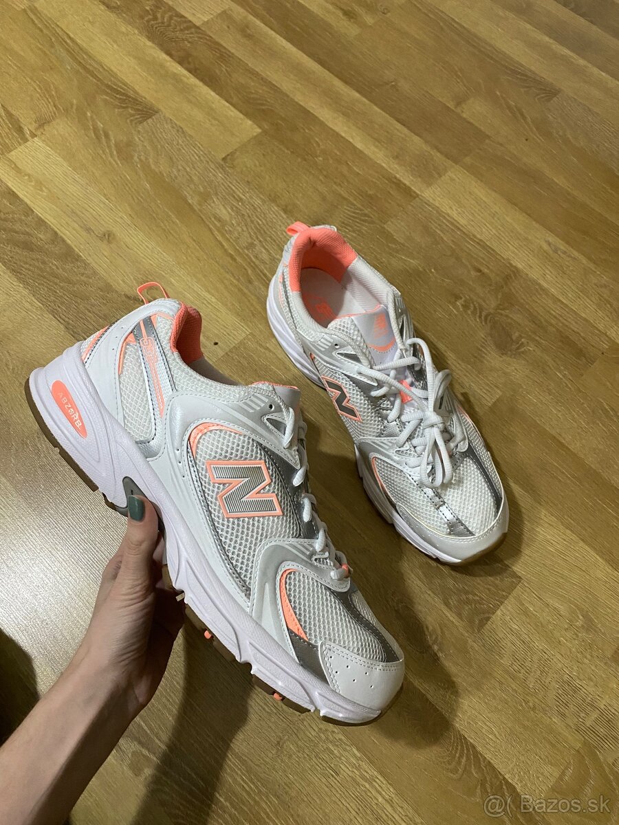 New Balance 530