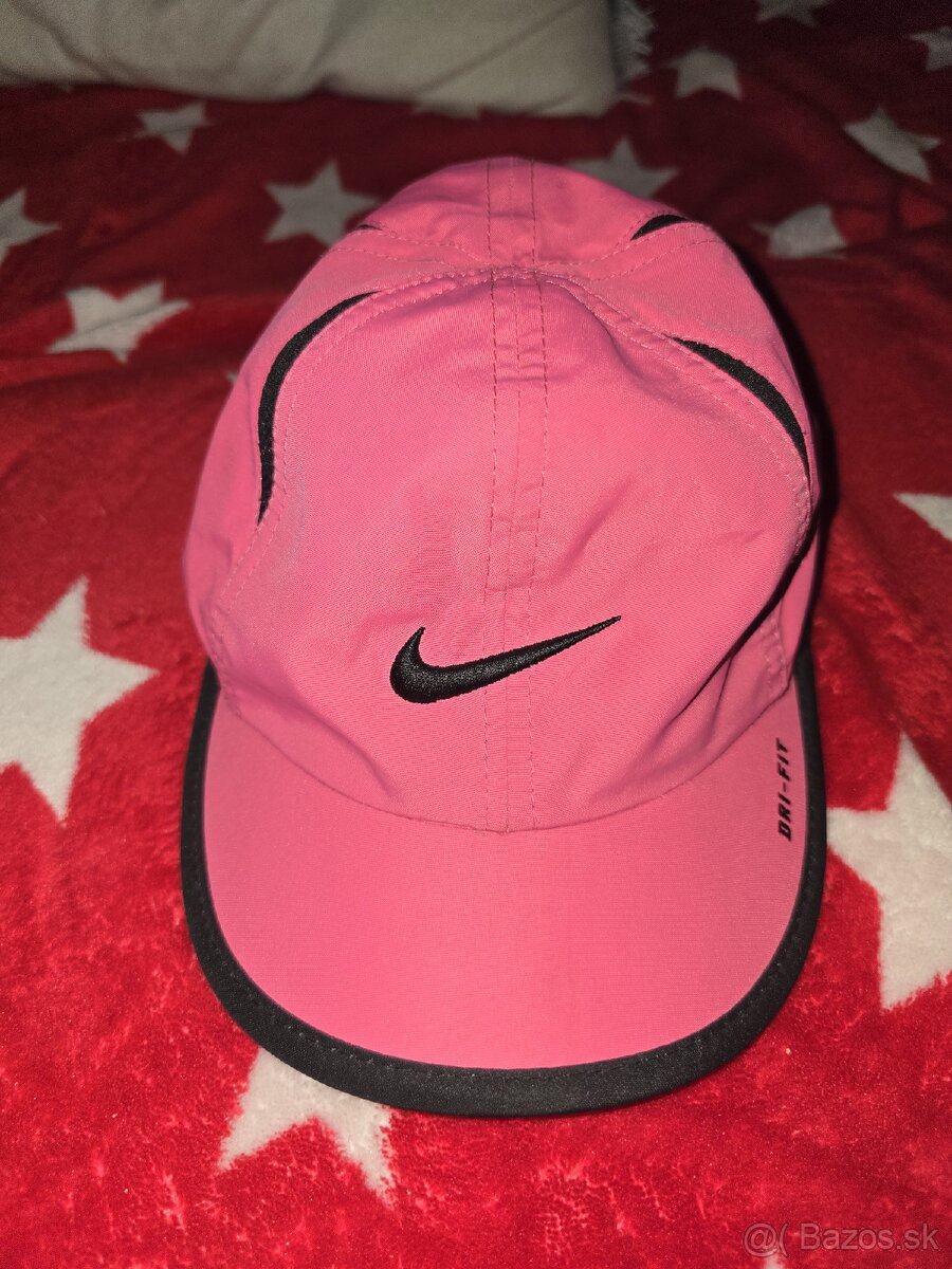Šiltovka nike