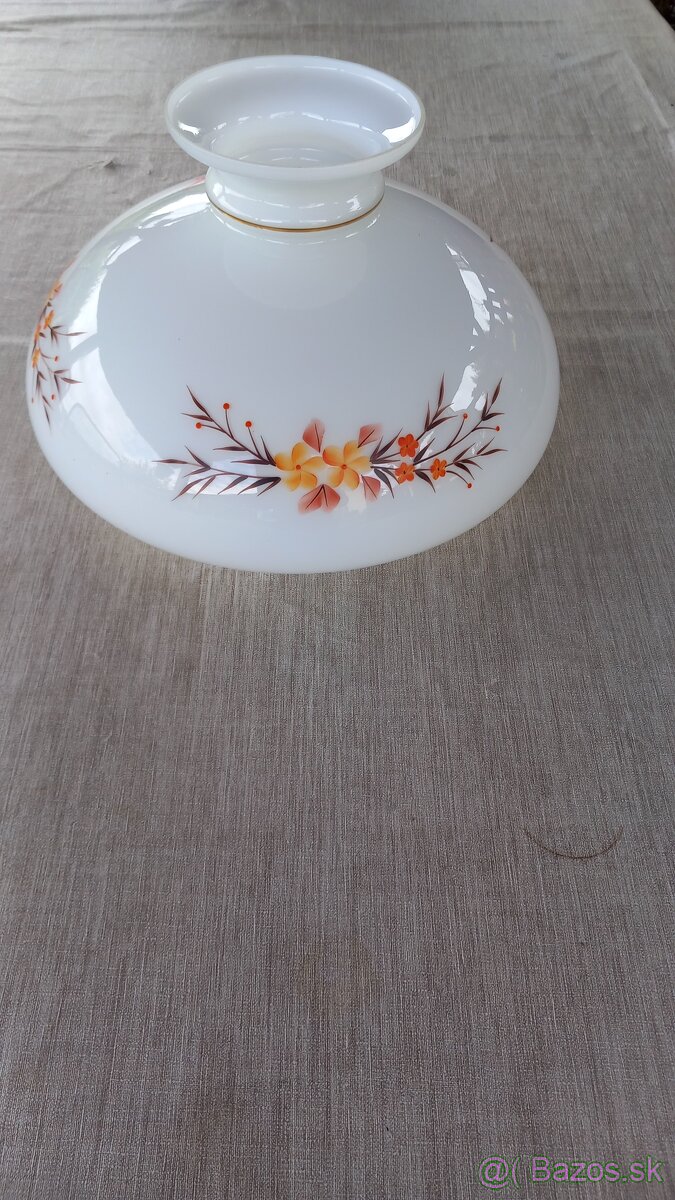 Tienidlo na starožitnú lampu