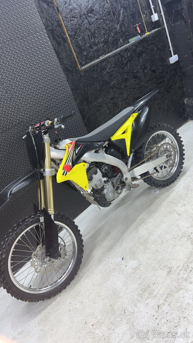 SUZUKI RM-Z 250 2015