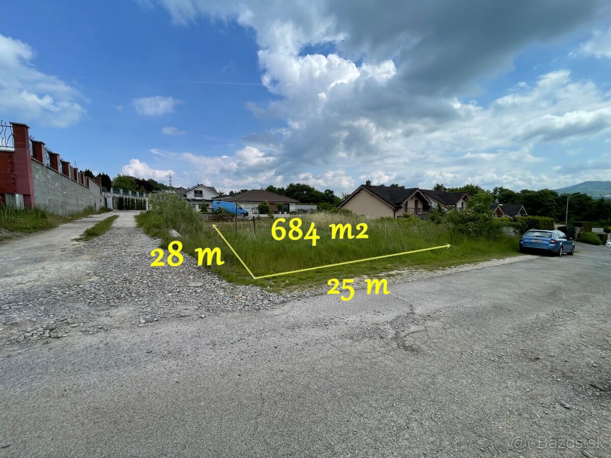 Pozemok na výstavbu rodinného domu - Prievidza
