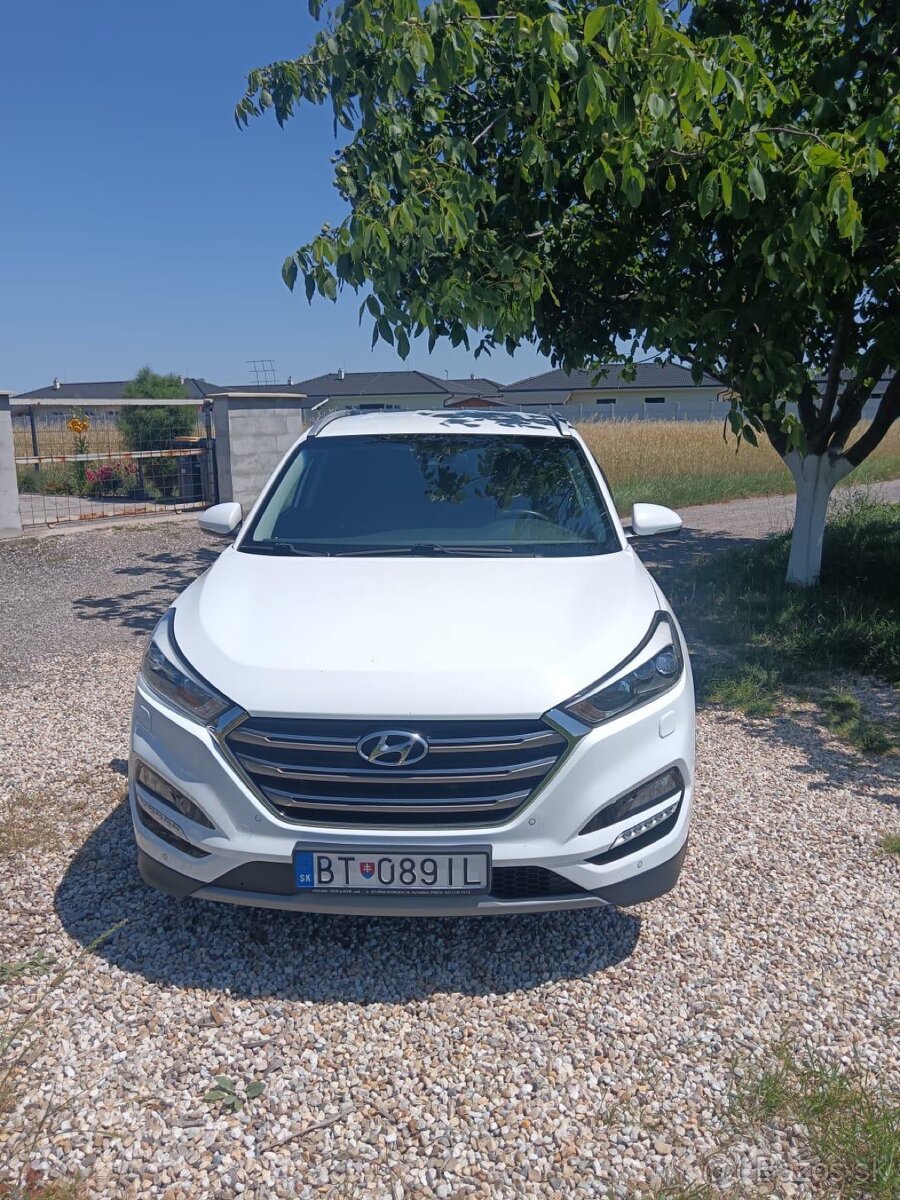 Hyundai tucson 2.0 CRDI 4x4 manuál