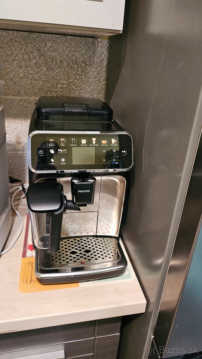 Kávovar Philips Lattego 5400 séria