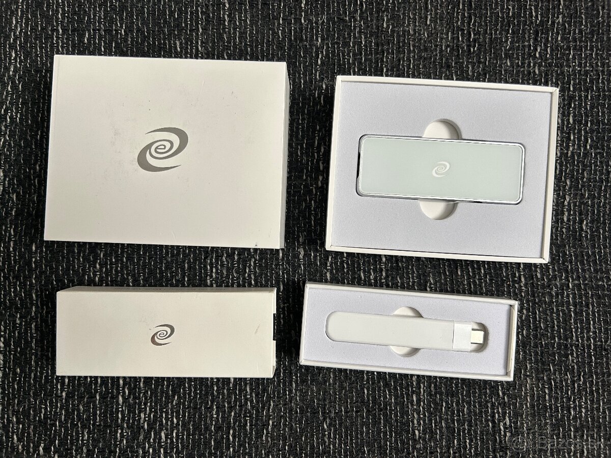 Deeper Connect Pico spolu s Deeper Connect WiFi Adapterom