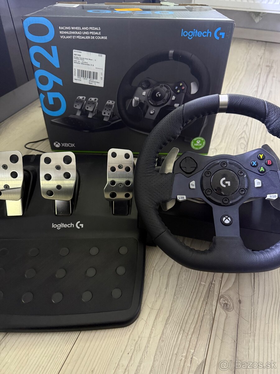 Predám Xbox series S a Logitech g920