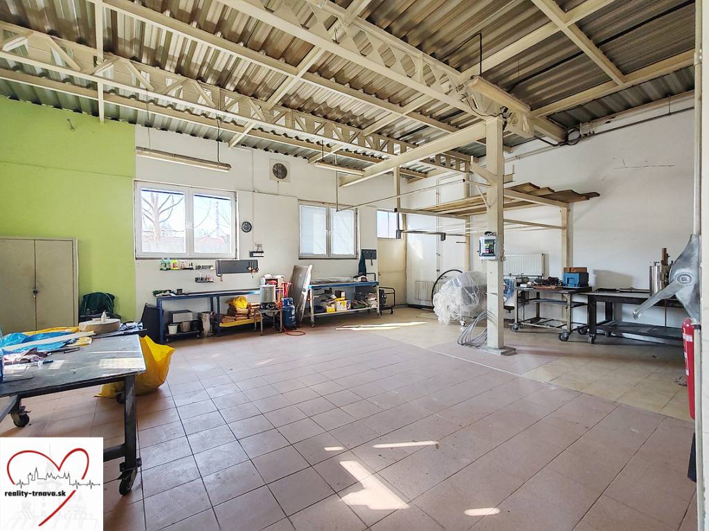 Na prenájom priestory vhodné na sklad aj výrobu