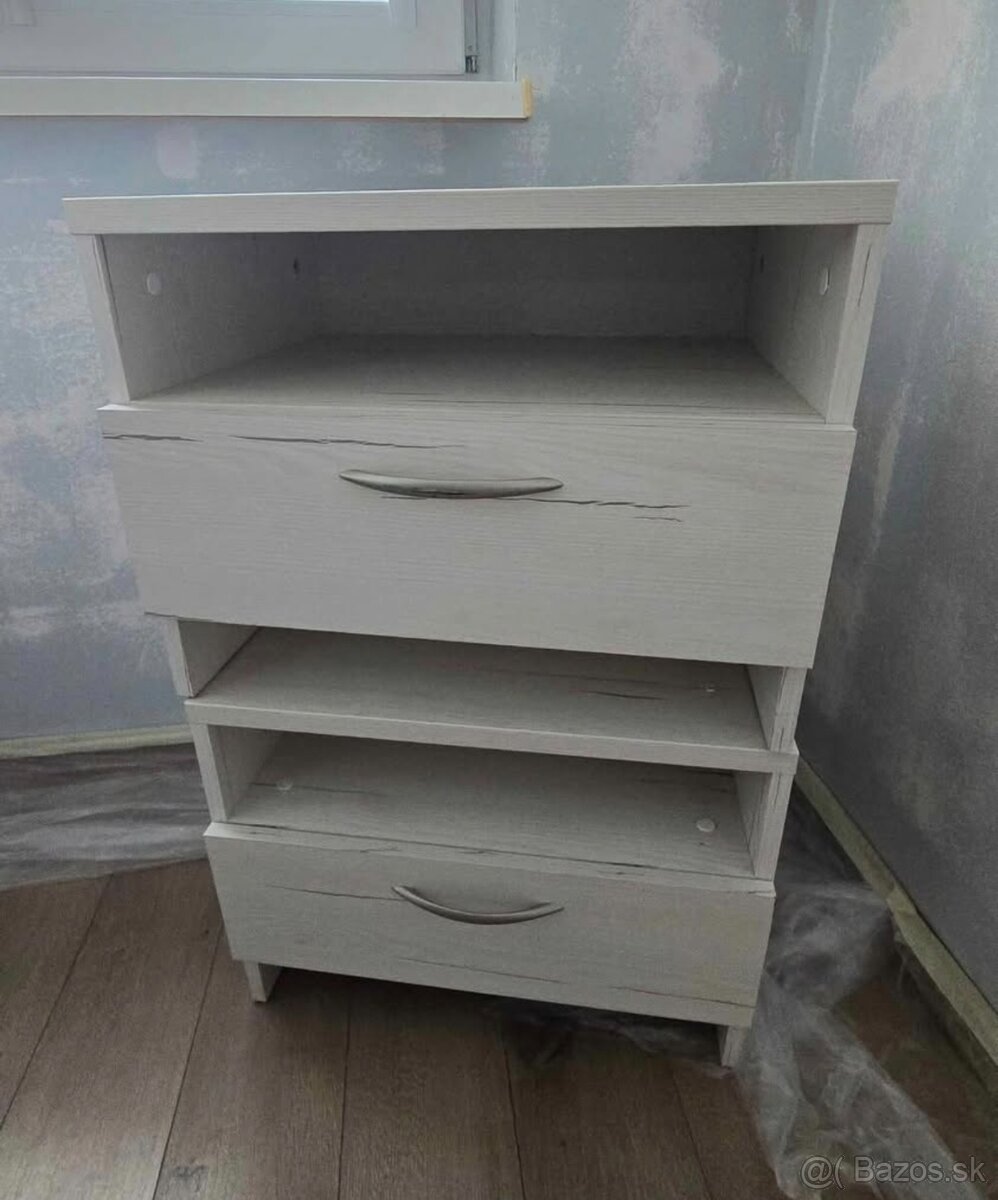 Nočné stolíky – minimálne používané, veľmi dobrý stav