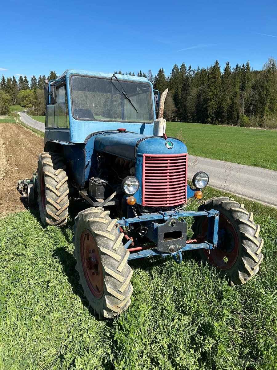 Traktor škoda 30