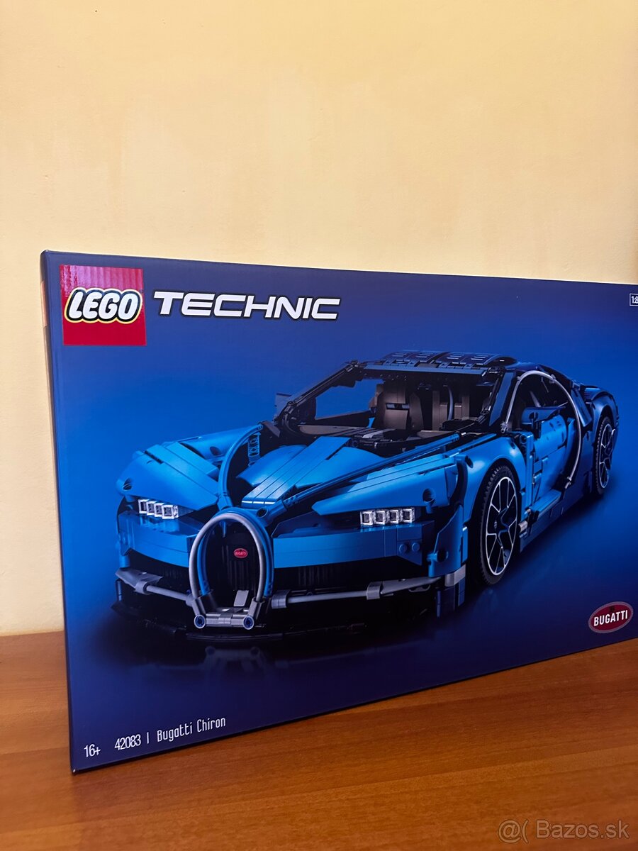 LEGO Technic Bugatti Chiron 42083