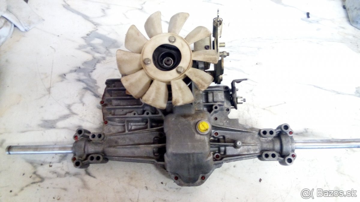 Predam hydrostaticku prevodovku HYDRO GEAR 328-0650