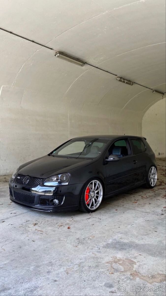 Kúpim Golf 5 GTI