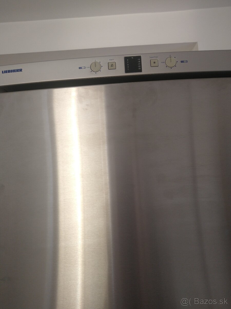 Predám zásuvky do chladničky Liebherr