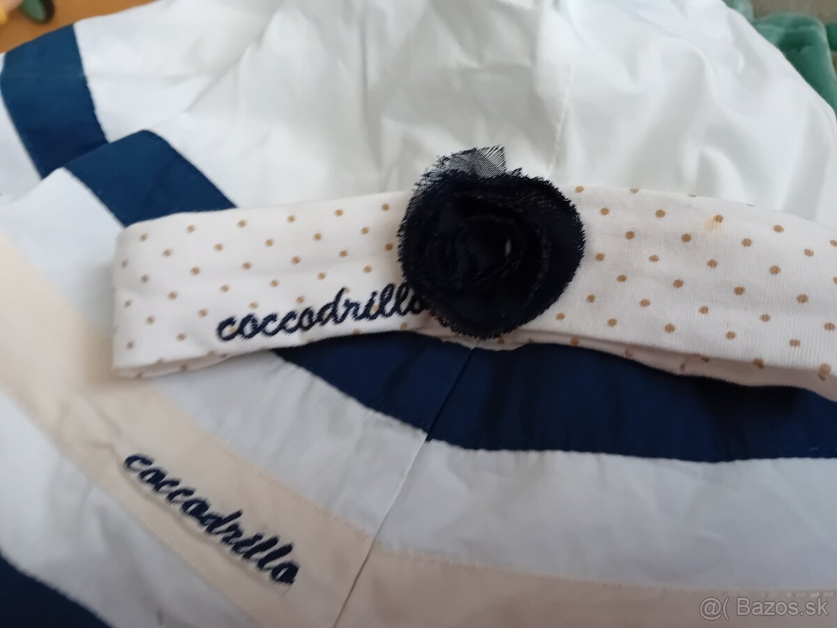 Šaty coccodrilloo aj s čelenkou