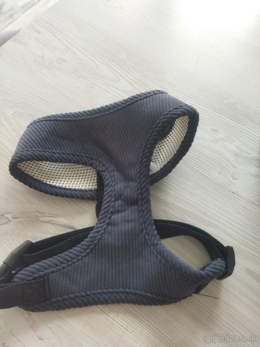 Postroj
