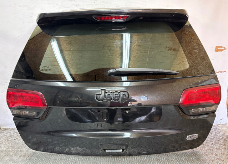 Jeep Grand Cherokee WK2 5. piate kufrové dvere kufor