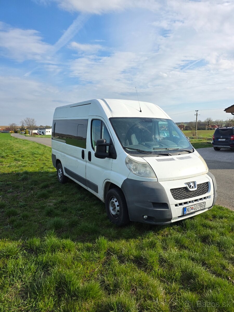 Peugeot boxer 9miestny bus