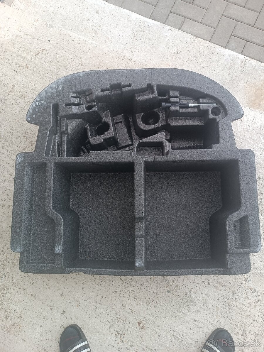 Výplň do kufra škoda Octavia 3 rs