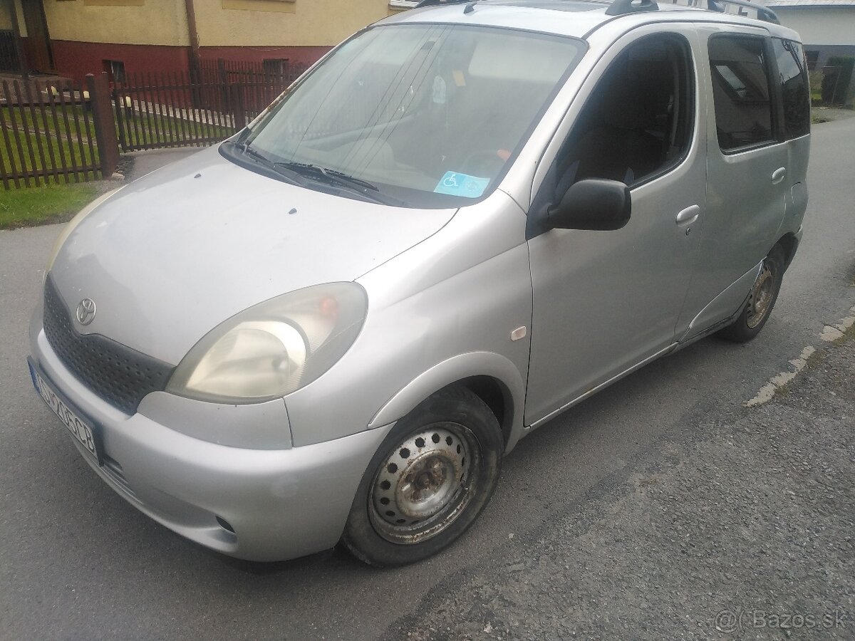 Toyota yaris verso
