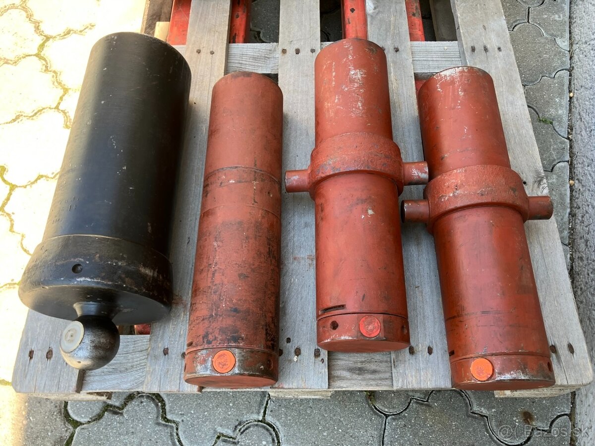 Kyper majler a hydraulický piest na vlečku original ČSSR