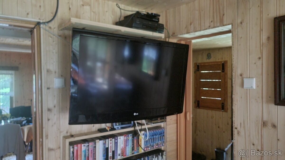 LCD TV LG 42" 106cm TOP stav