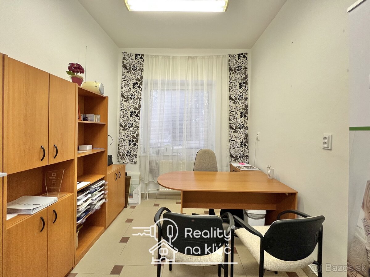 Na prenájom kancelária v centre mesta na Ul. M.R. Štefánika