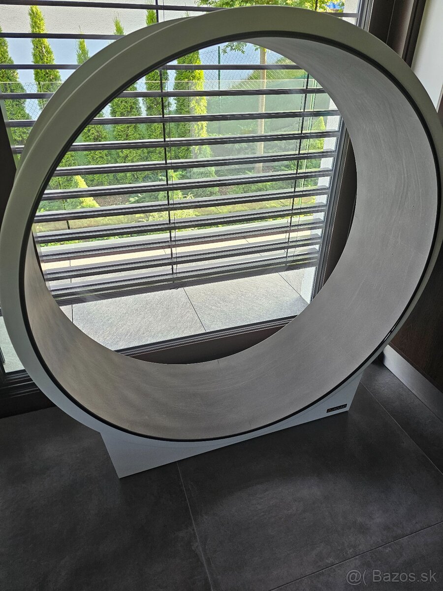 Cat Round