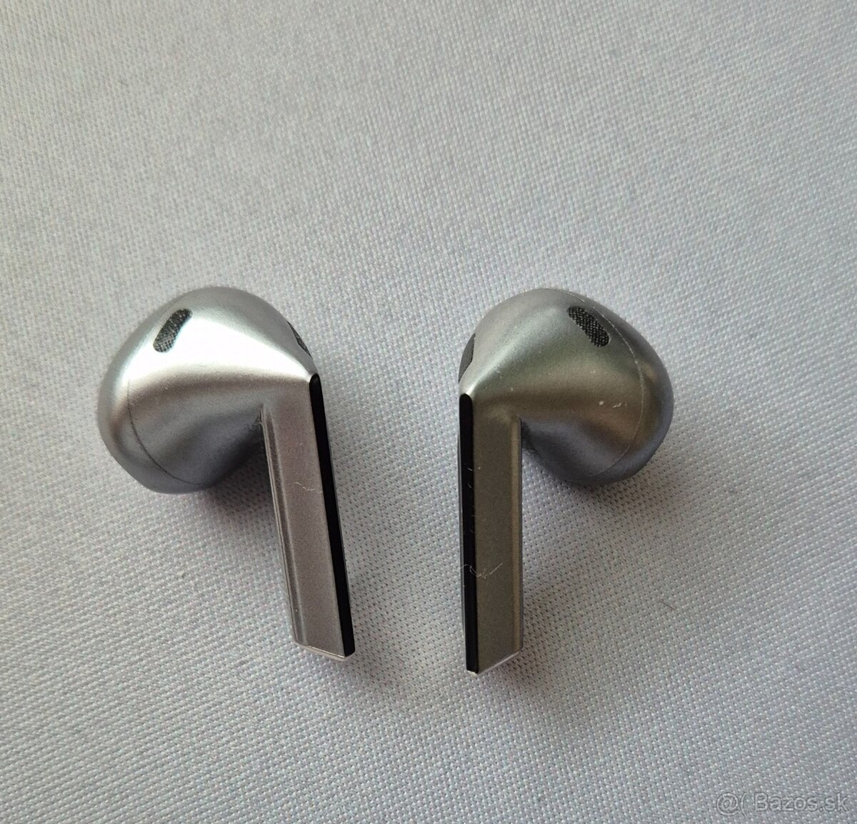 Samsung Galaxy Buds3 strieborné v záruke ešte rok a niečo
