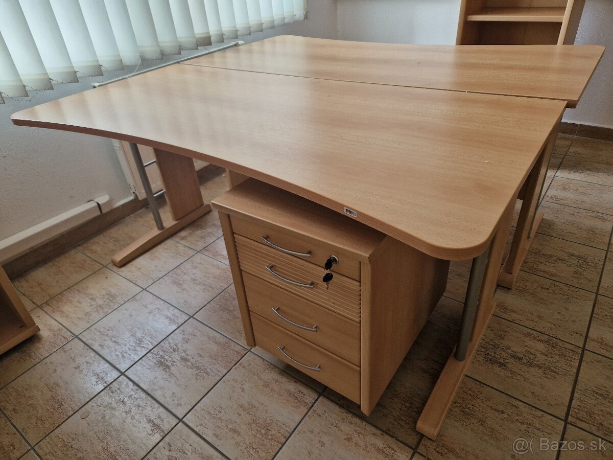 Predám písací/kancelársky stôl so samostatným kontajnerom