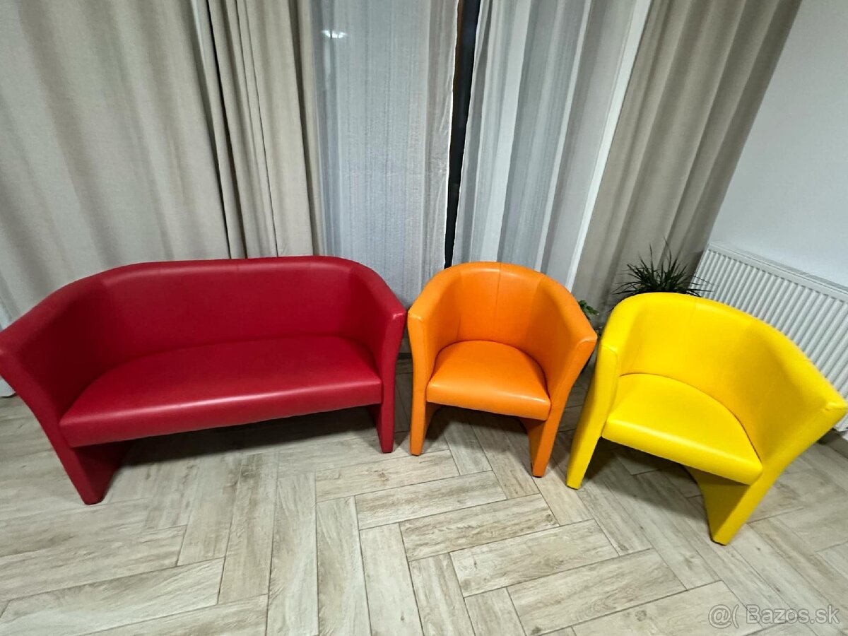 Predám farebné kresla