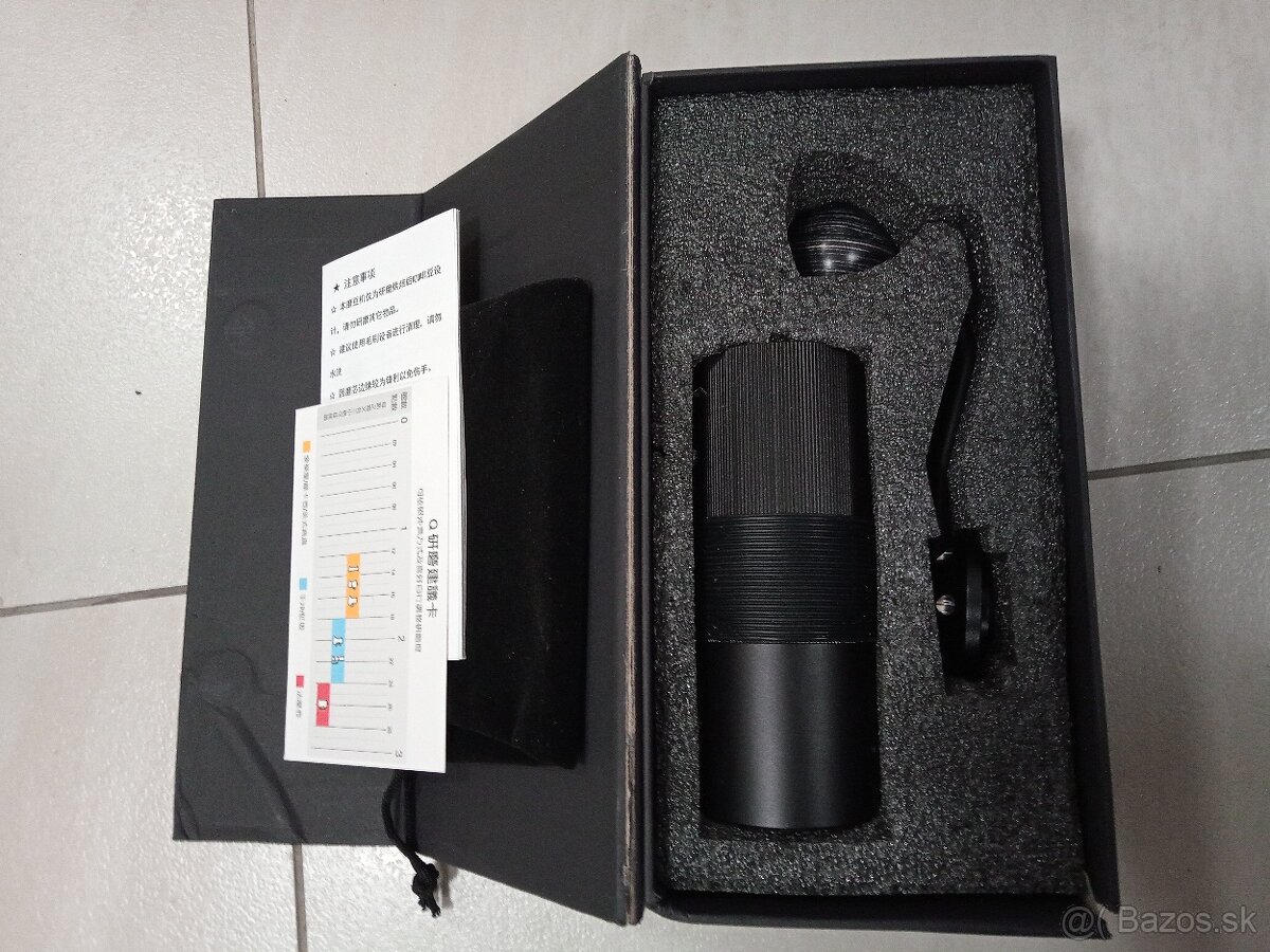 Ručný mlynček na kávu Barista Space