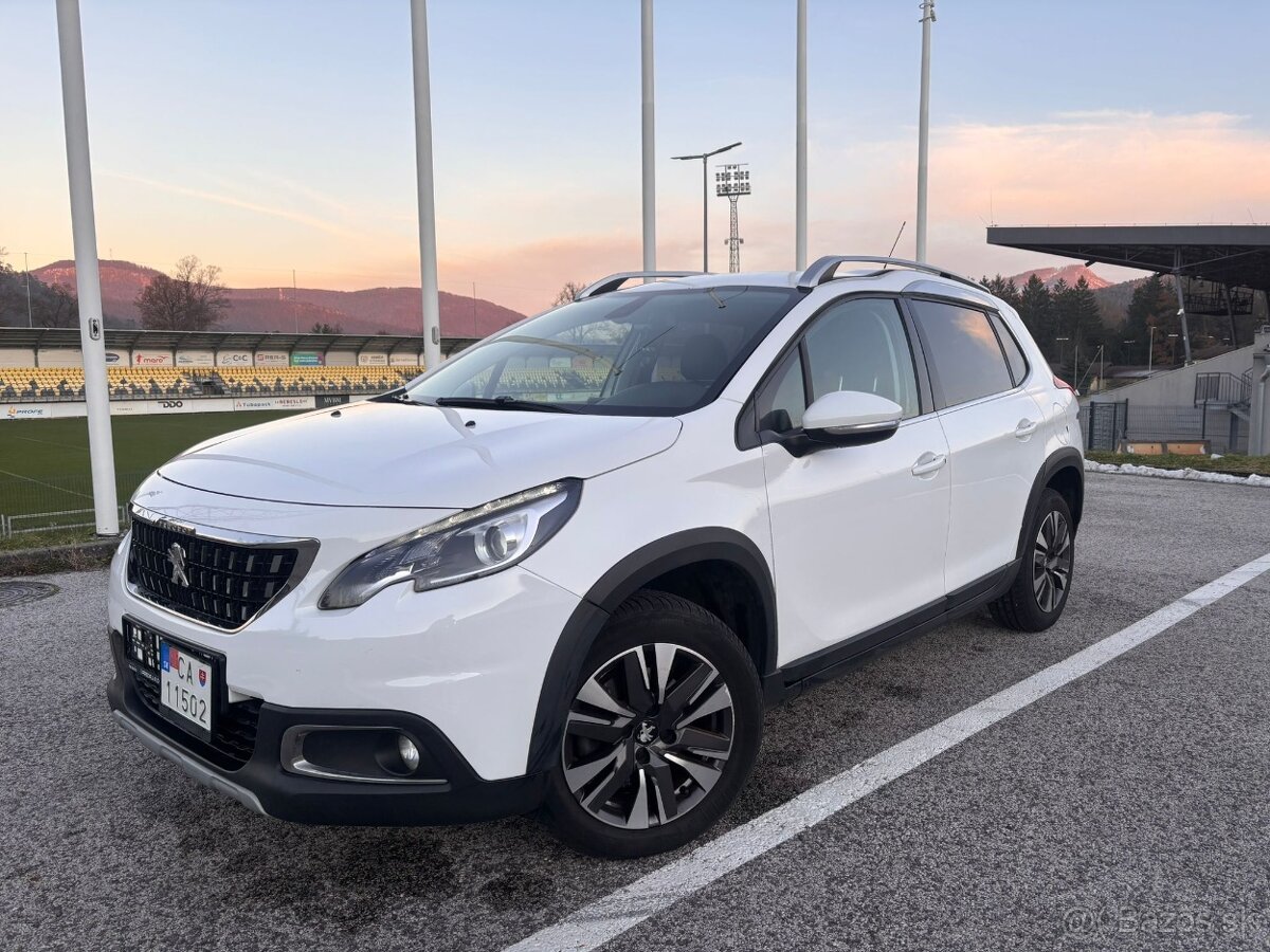Peugeot 2008 1.2 PureTech 81kw Allure benzín 2017 automat