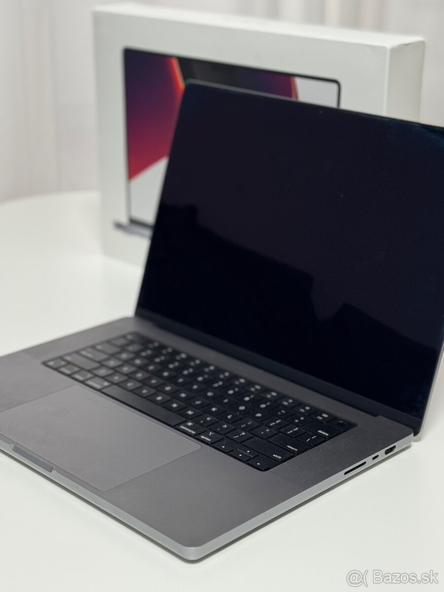 MacBook Pro 16" M1 Pro (16GB/512GB)