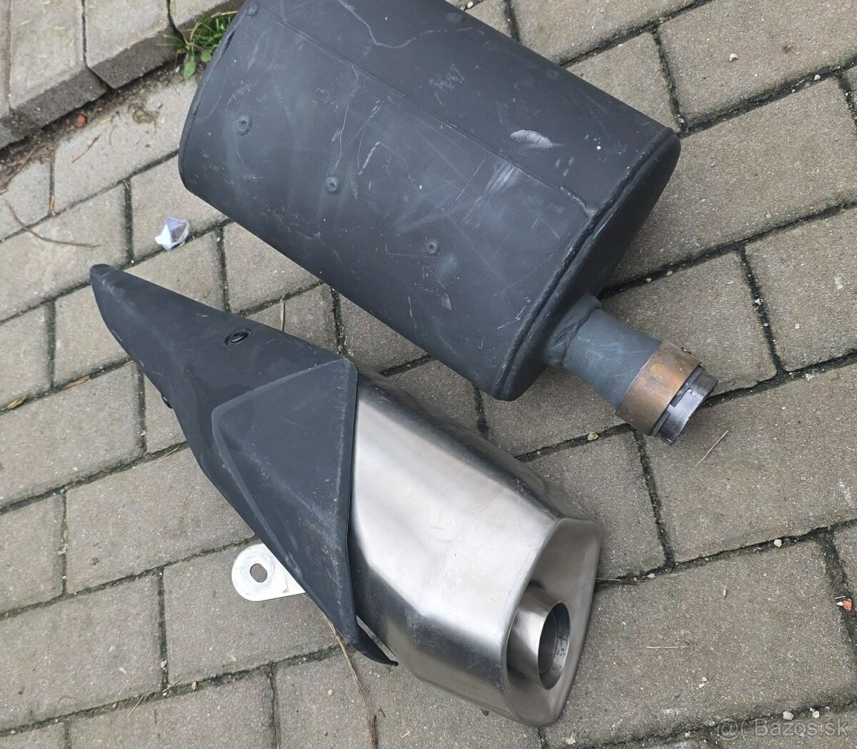 Koncovy tlmic, katalyzator CF moto