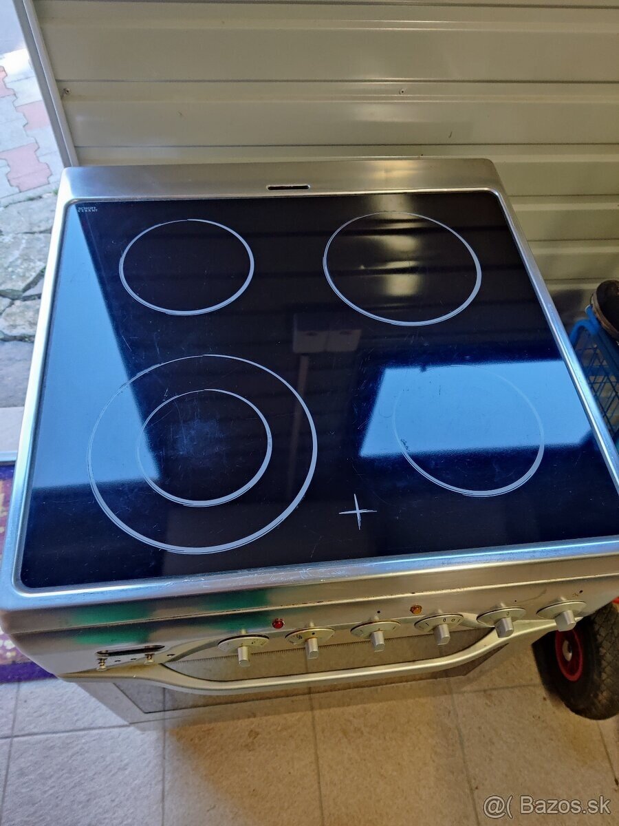 Sklokeramický sporák Baumatic